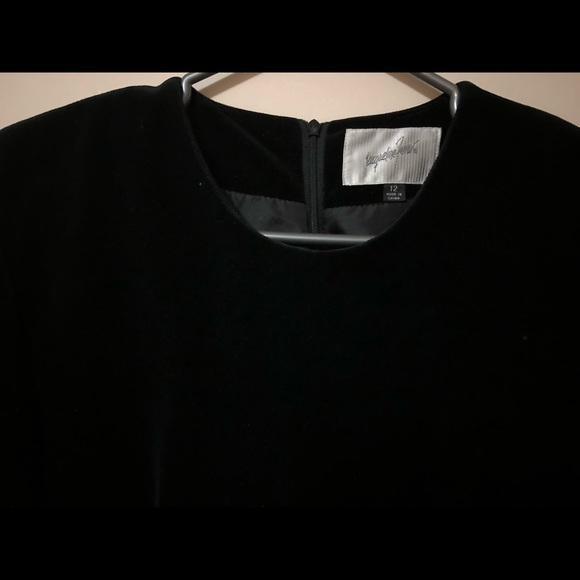 Black velvet classy dress - Picture 5 of 8